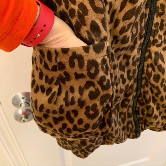 Suede / Soft Velvet Leopard Print Long Vest - Picture 7 of 10